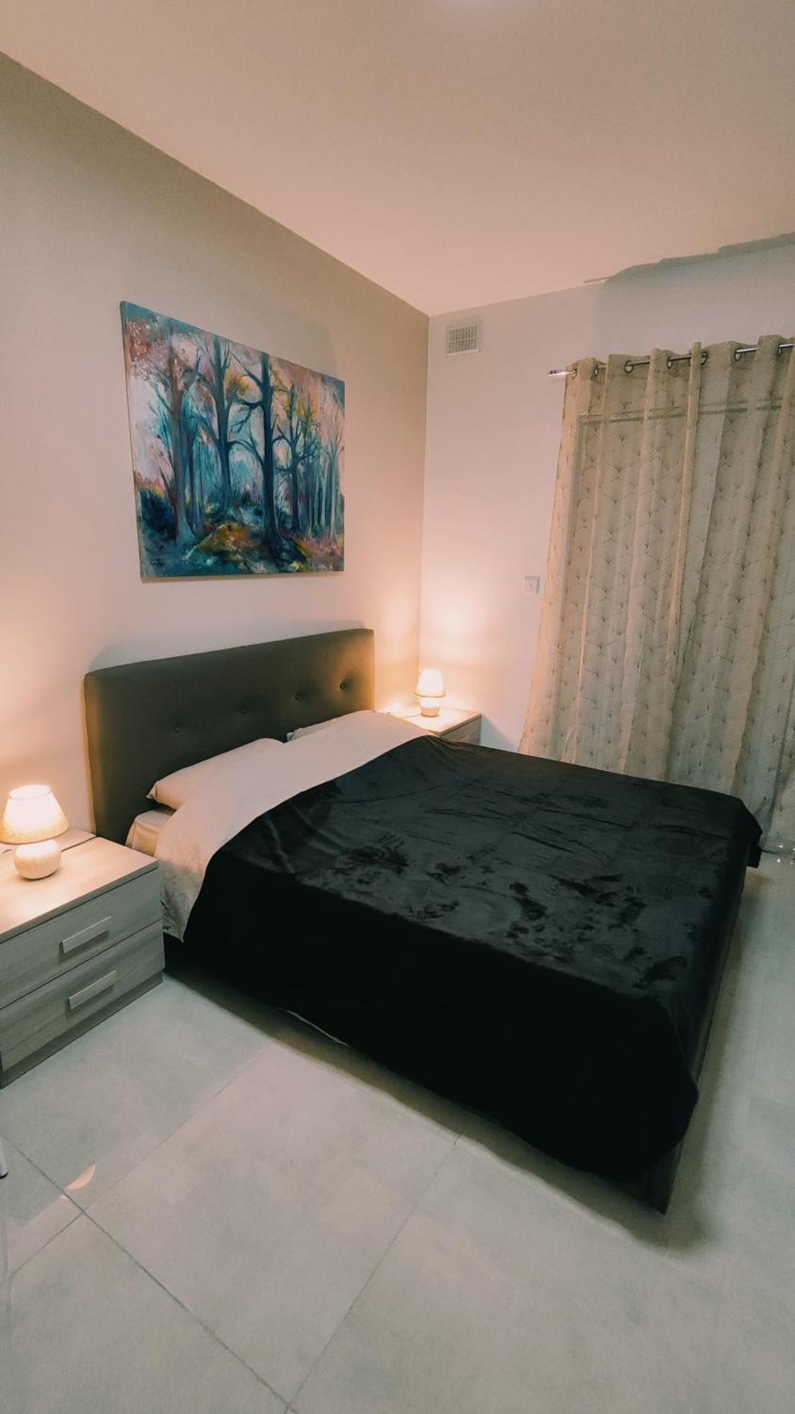 Fairwinds - Double Room With Ensuite - Luqa Airport - Self Check In & Out Available Kültér fotó